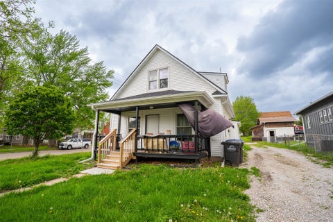 Multifamily For Sale - 900 Morton Avenue<br/> Des Moines, IA 50316