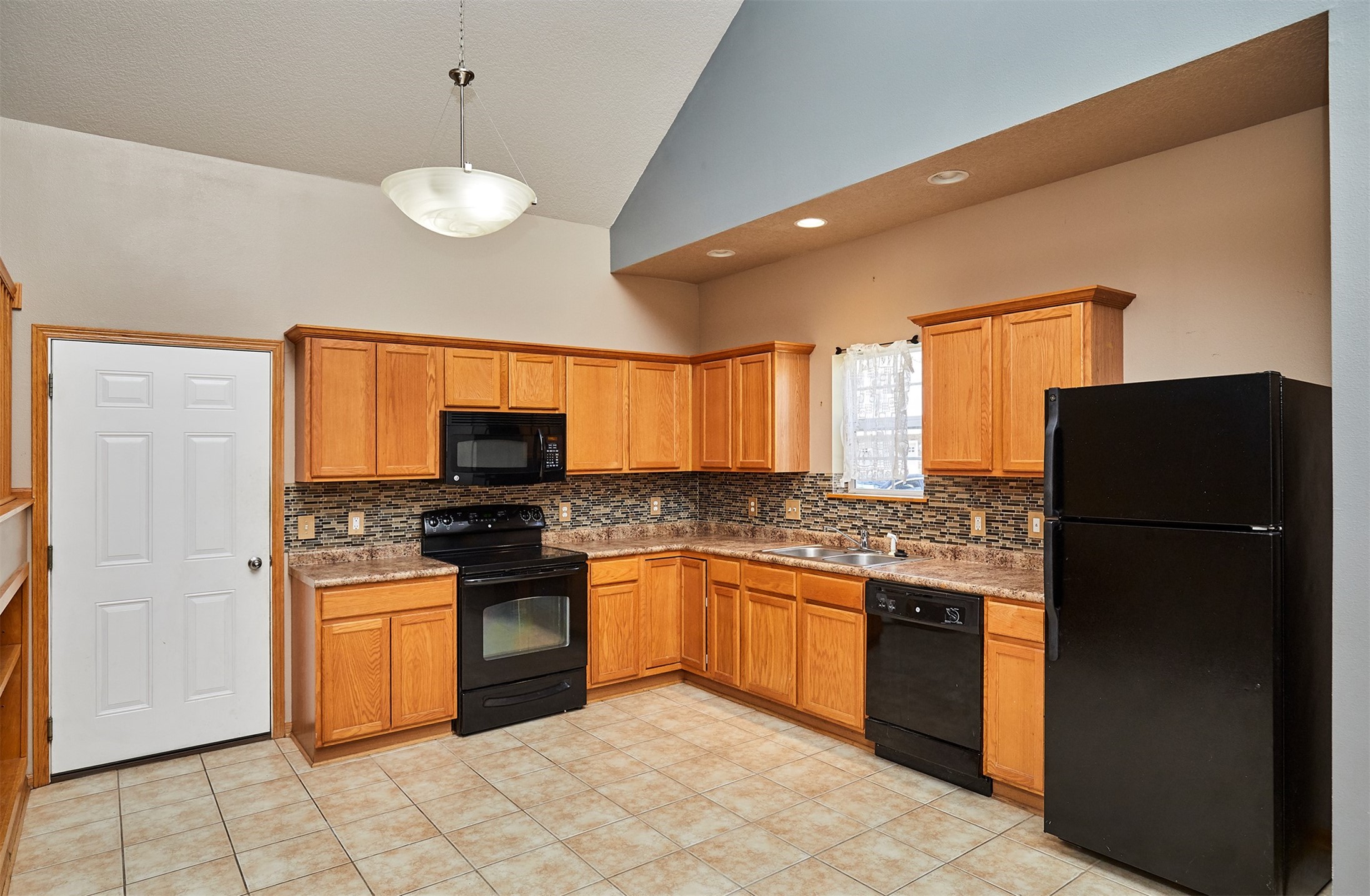 4309 153rd Place, Urbandale, Iowa image 4