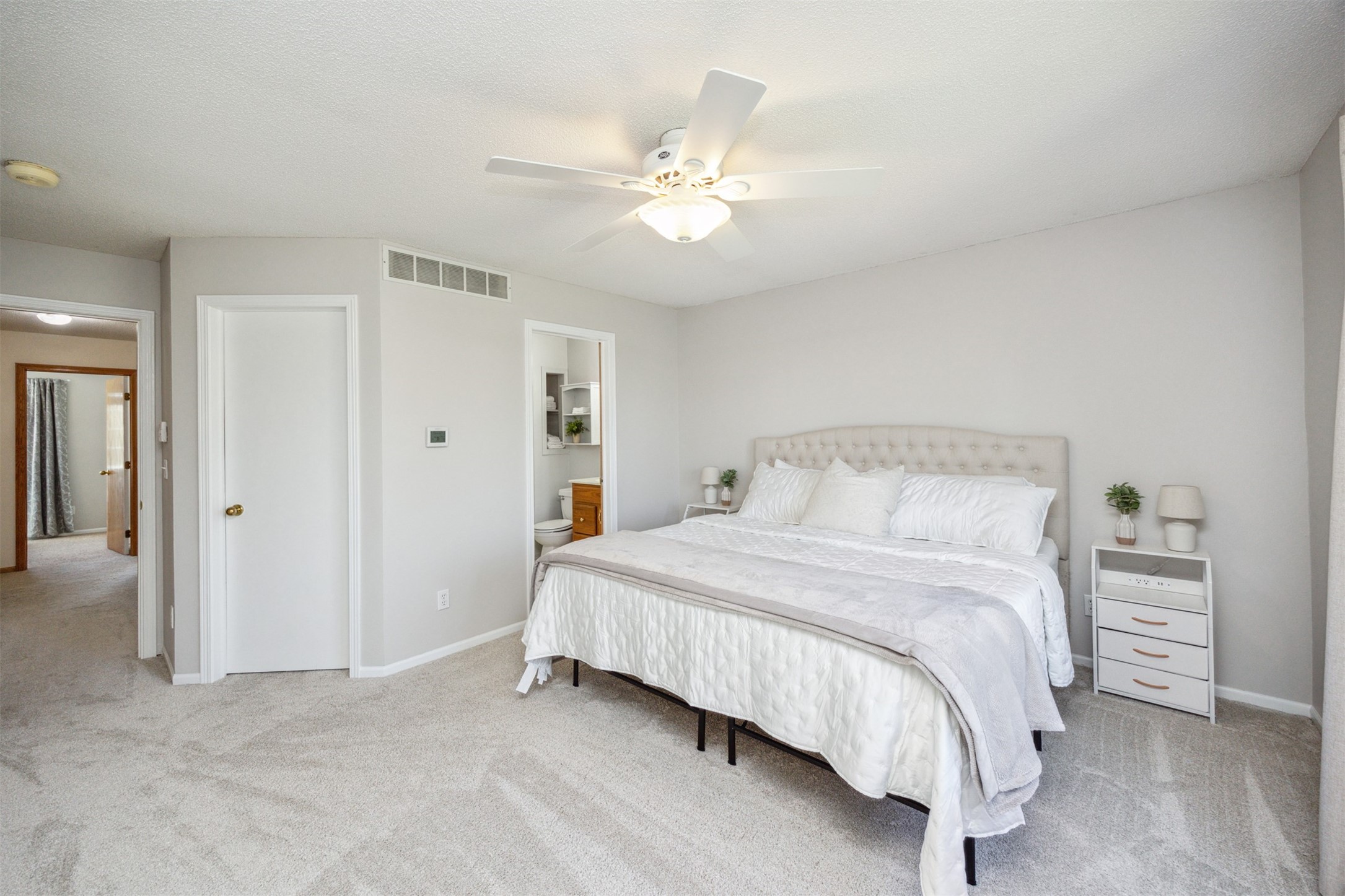 15919 Hawthorn Circle, Clive, Iowa image 21