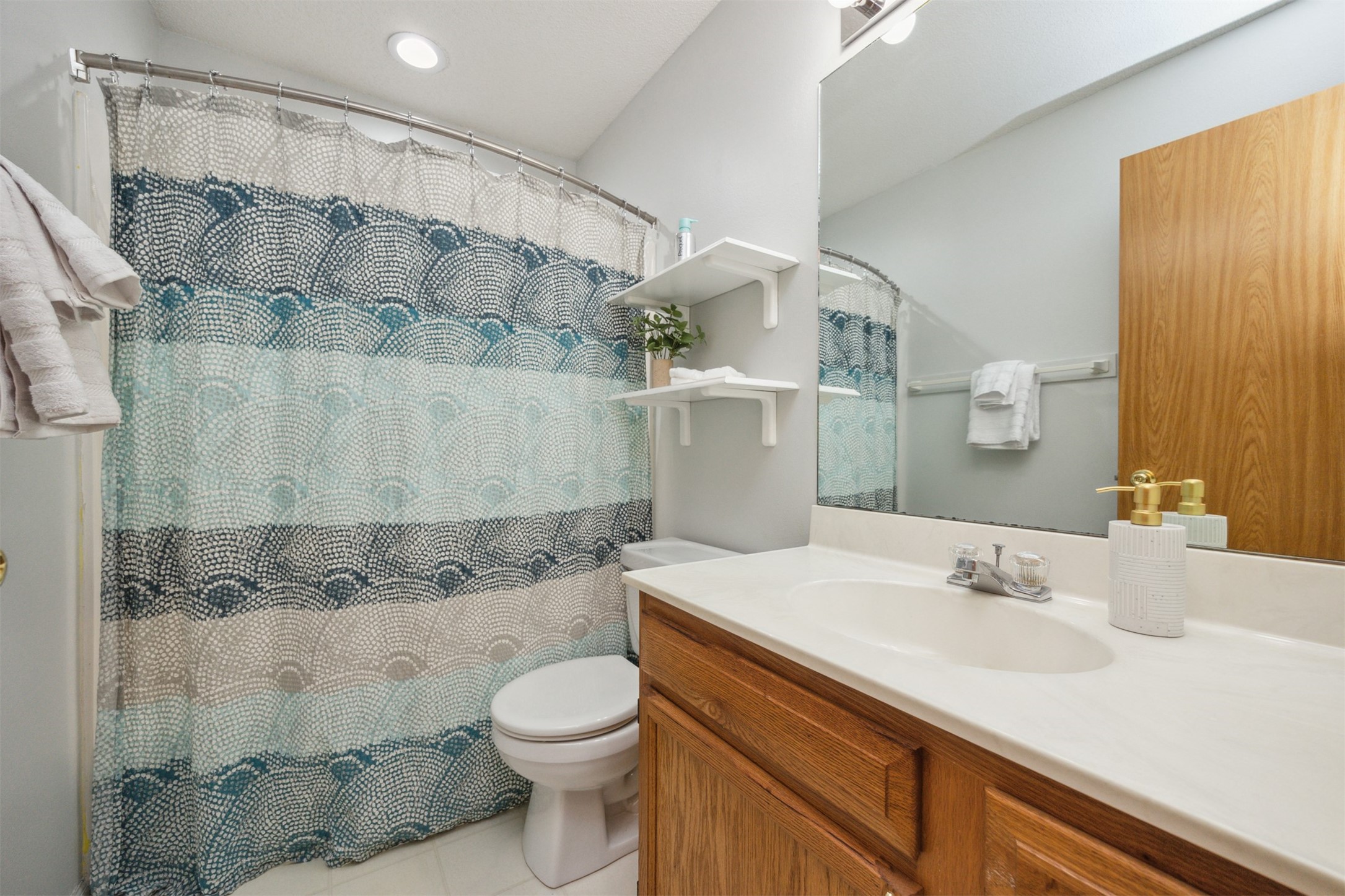 15919 Hawthorn Circle, Clive, Iowa image 28