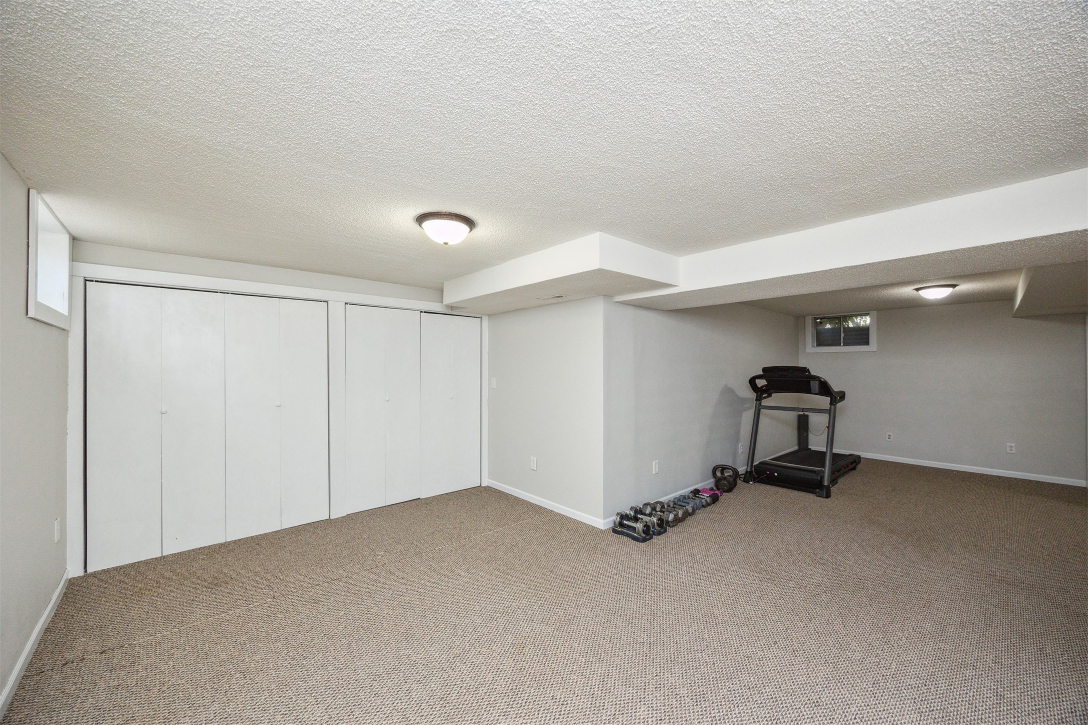 15919 Hawthorn Circle, Clive, Iowa image 31