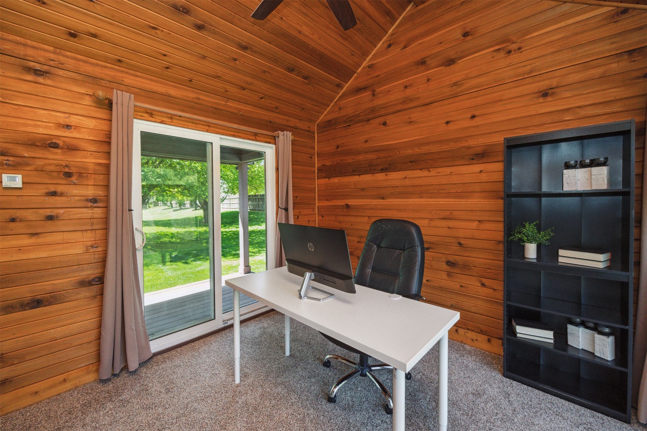 15919 Hawthorn Circle, Clive, Iowa image 17
