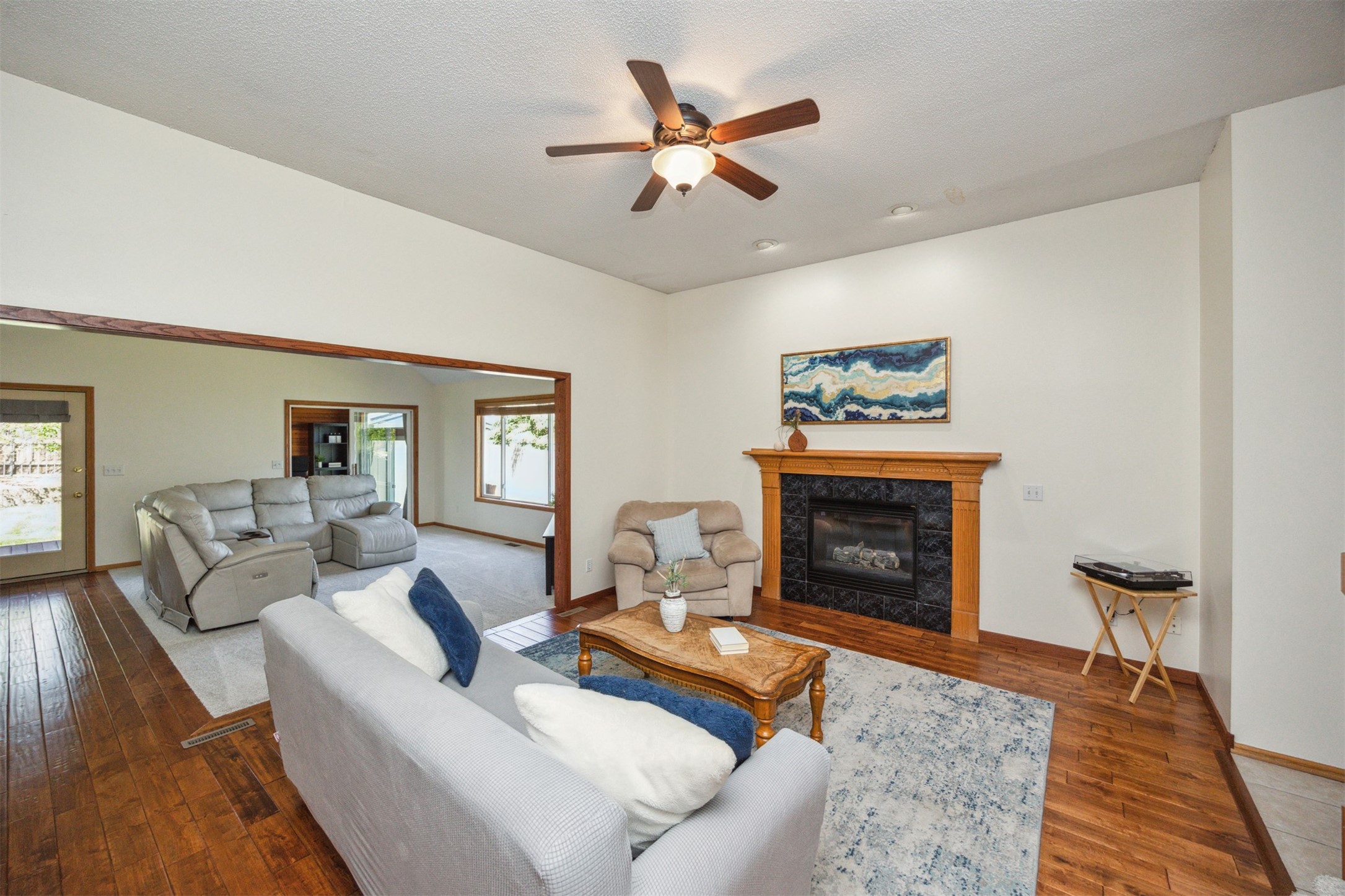 15919 Hawthorn Circle, Clive, Iowa image 12