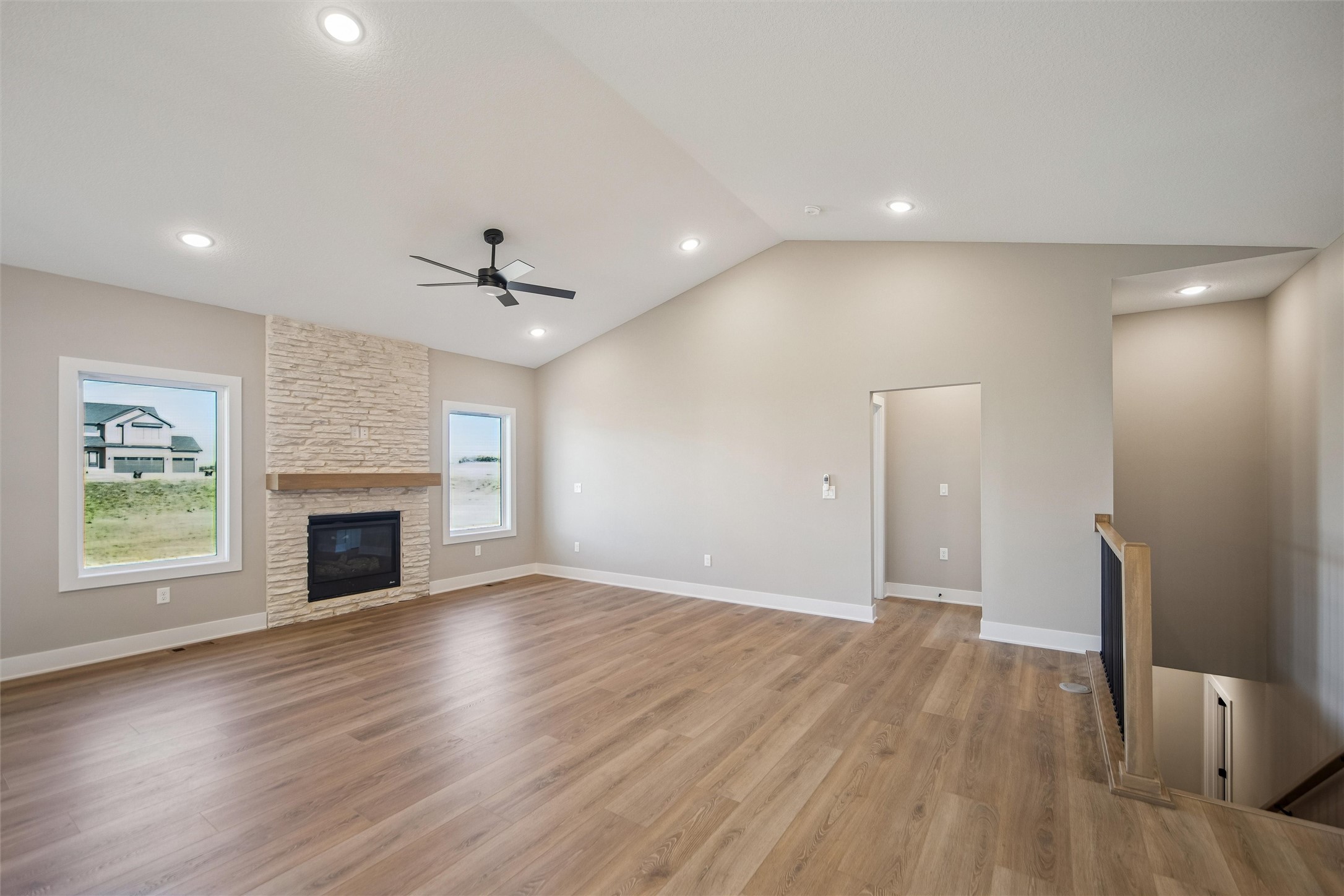 415 NW Red Oak Court