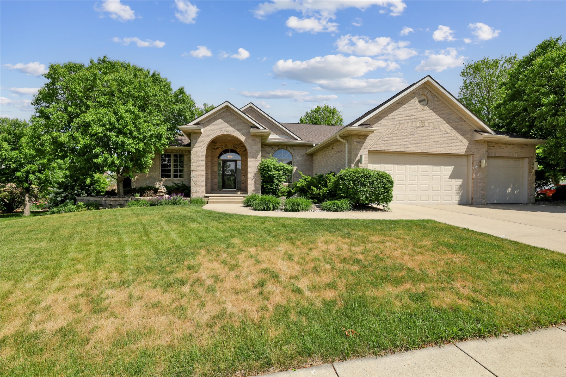 3201 Foxley Drive, Ames, Iowa image 1
