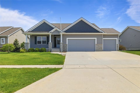 Homes For Sale - 3413 NW Trestle Point Drive<br/> Ankeny, IA 50023