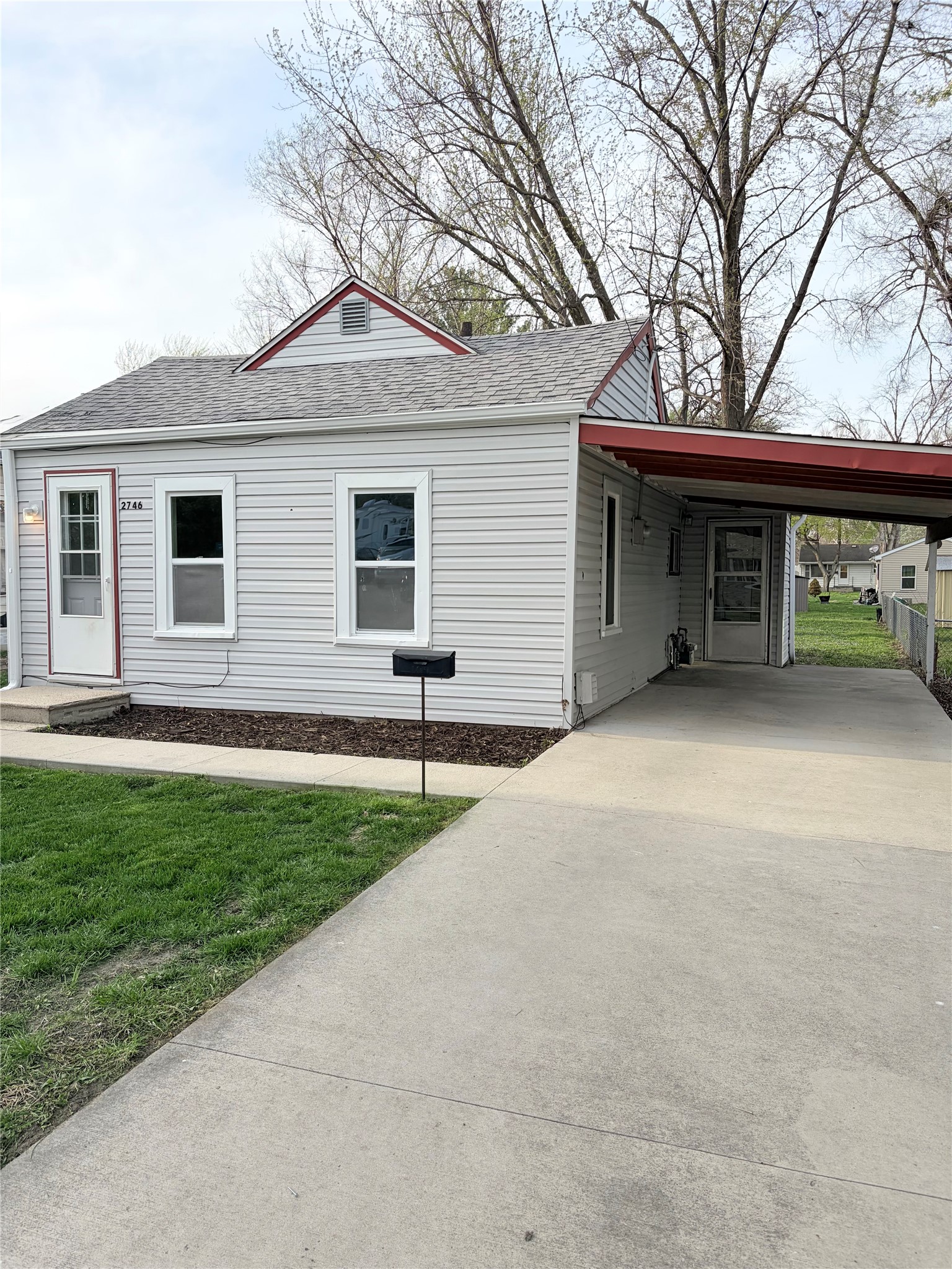 2746 Cleveland Avenue