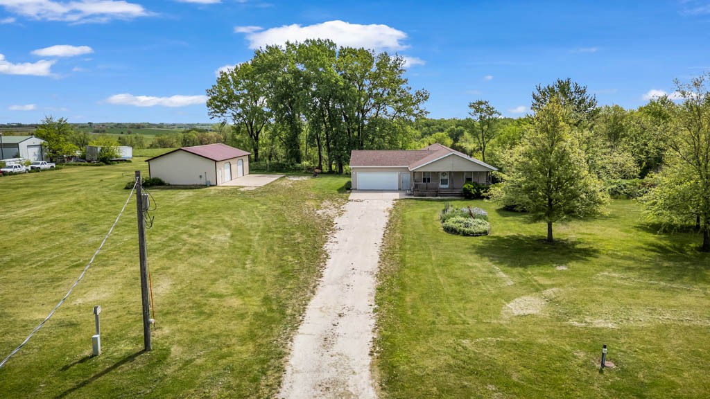 02 SW Bronze Oak Avenue, West Des Moines, Iowa image 3