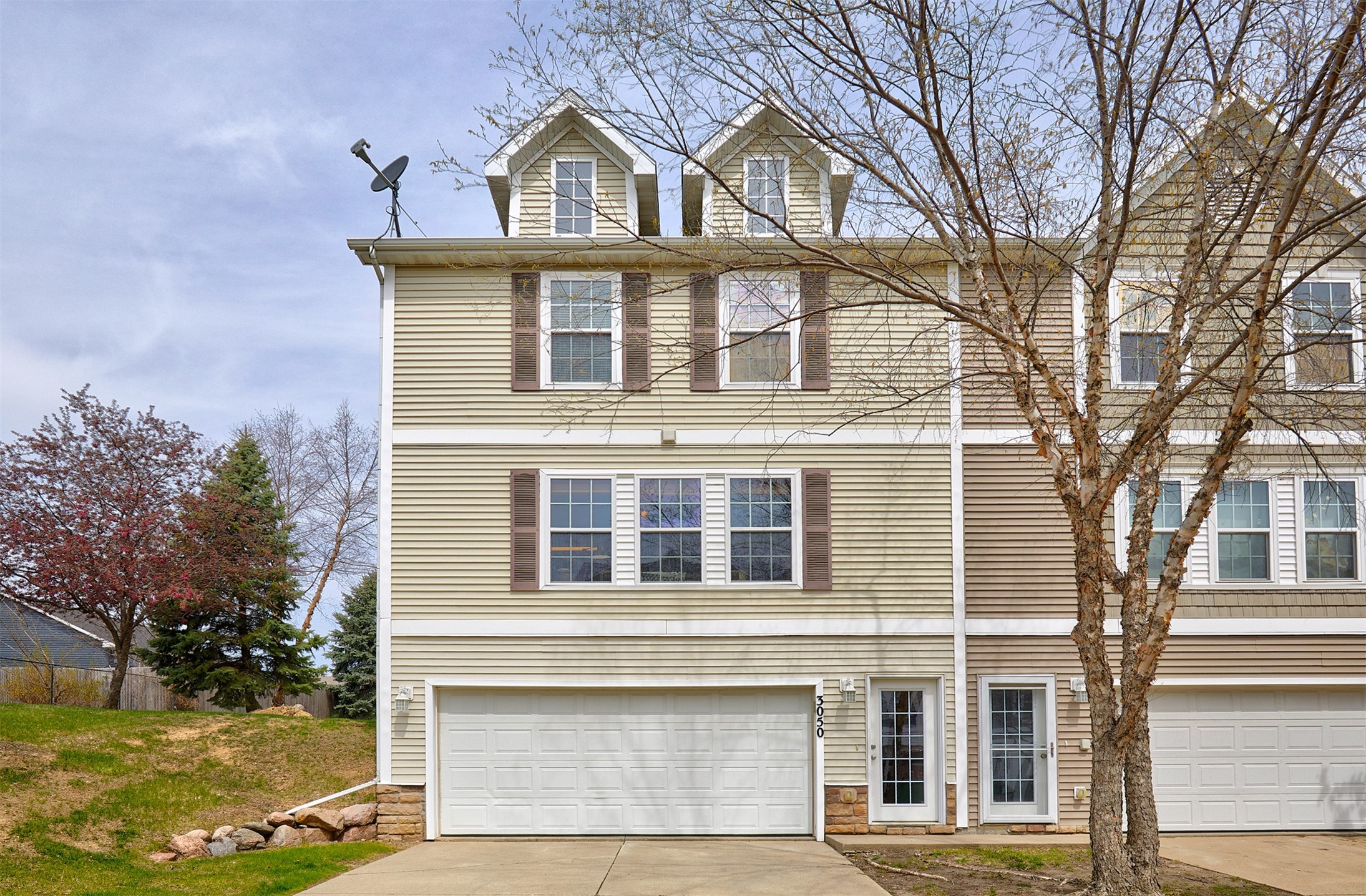 3050 SW Sharmin Lane, Ankeny, Iowa image 1