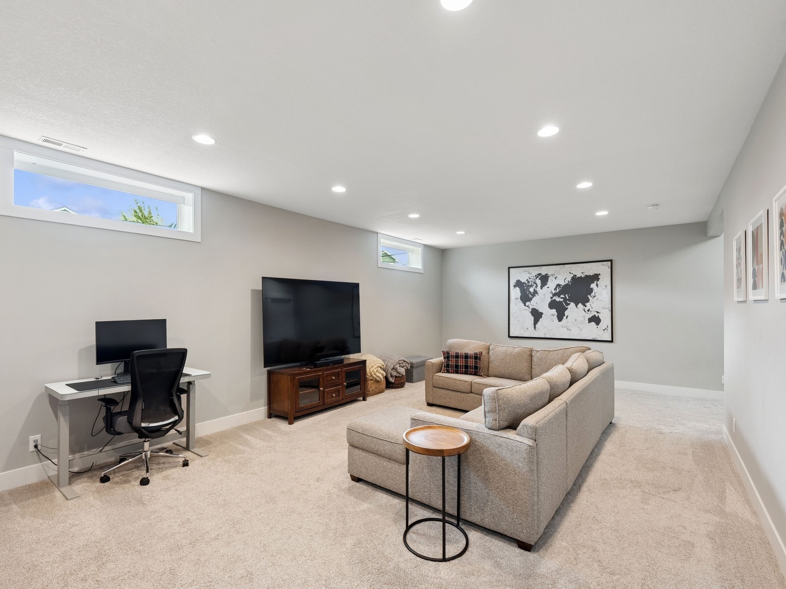 8876 Scarlet Drive, West Des Moines, Iowa image 16