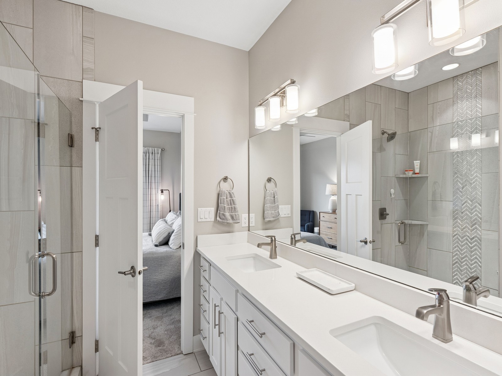 8876 Scarlet Drive, West Des Moines, Iowa image 15