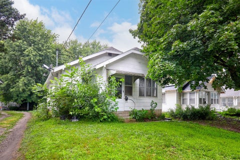 Homes For Sale - 3910 Cornell Street<br/> Des Moines, IA 50313