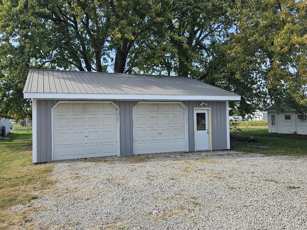 321 N 4th Street, Seymour, Iowa image 3