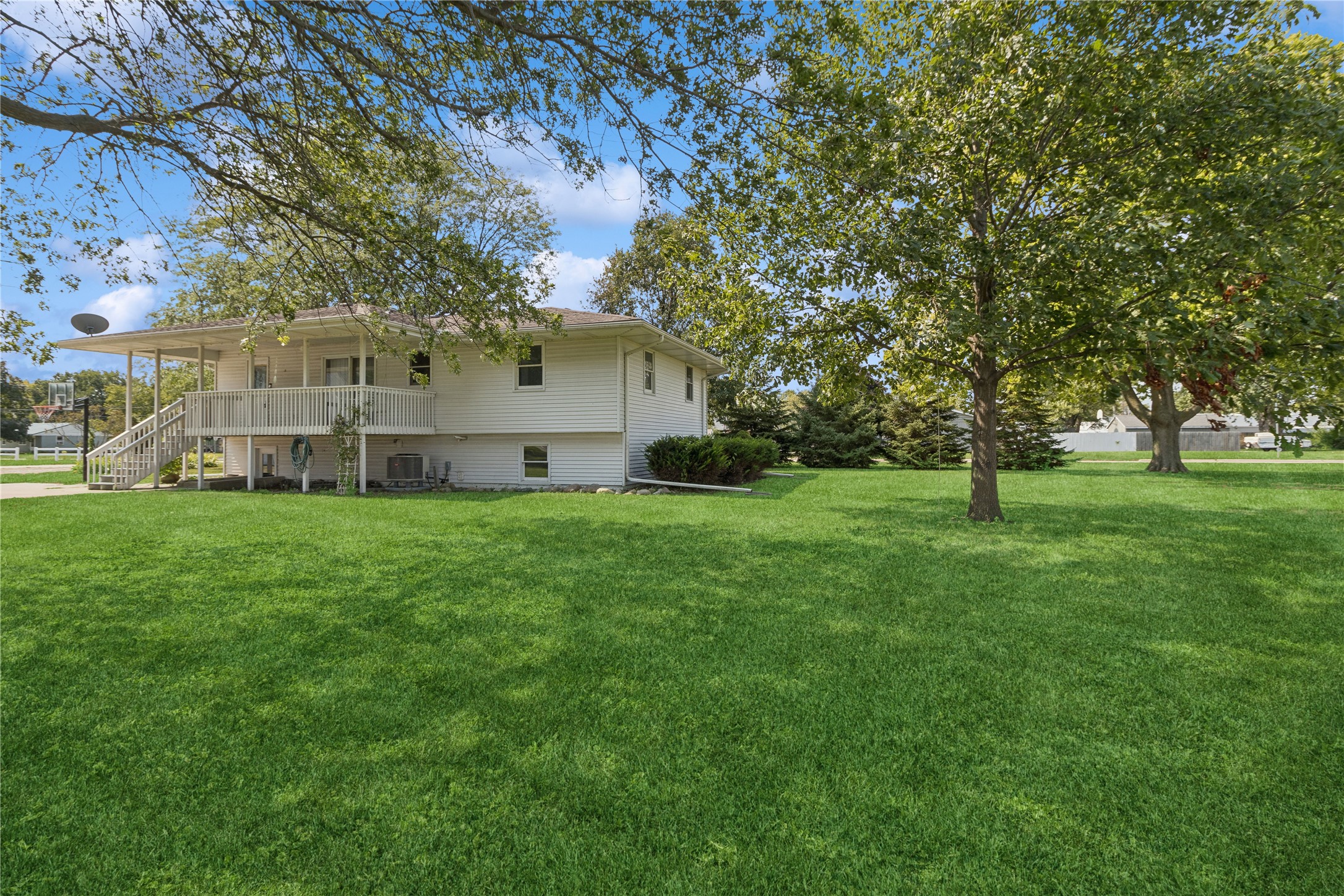 100 S Watkins Street, Pleasantville, Iowa image 32