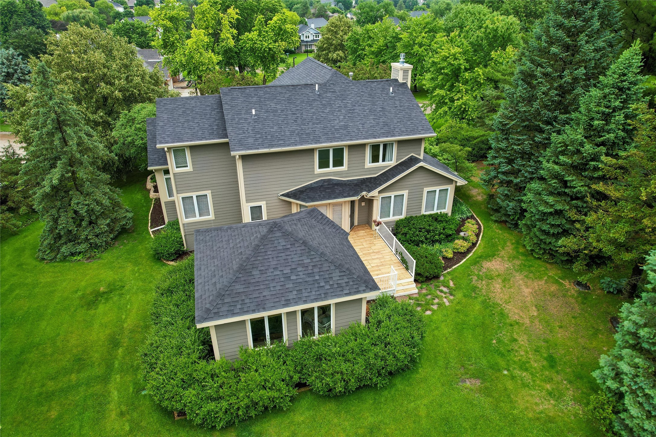 870 SE Walnut Ridge Drive