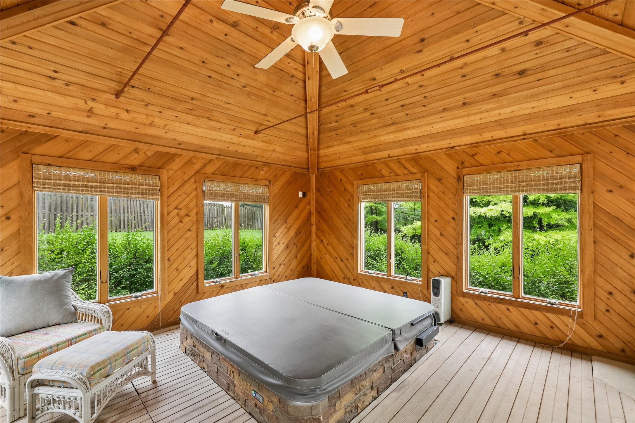 870 SE Walnut Ridge Drive