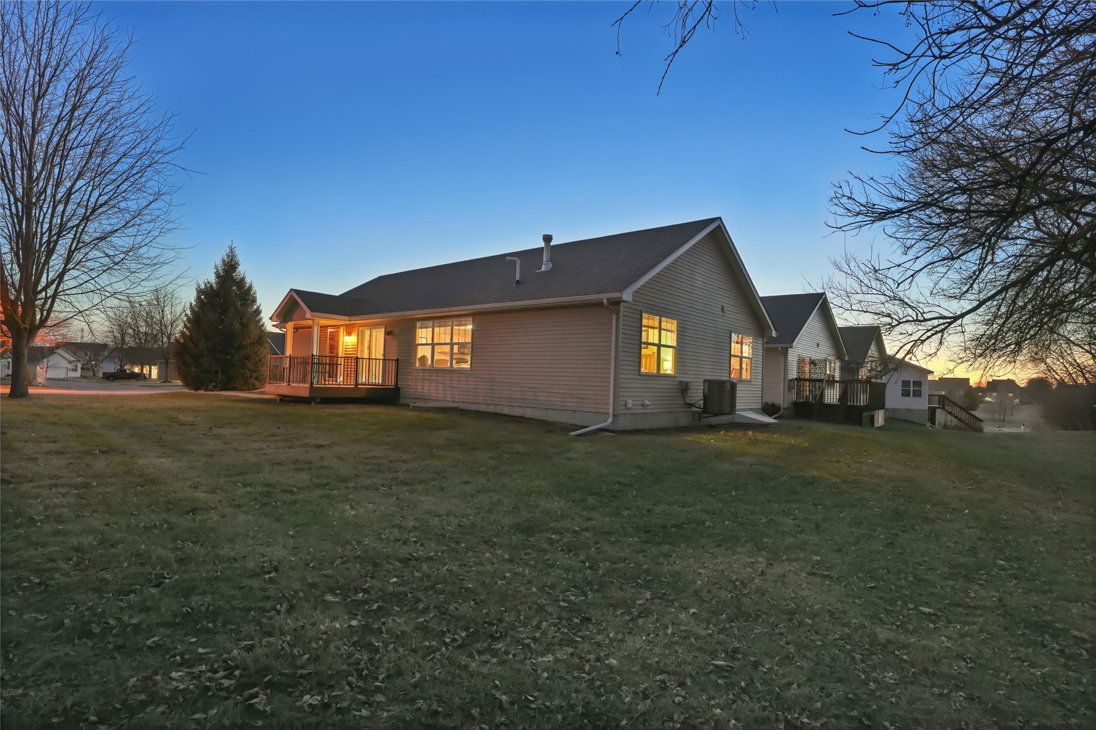 10011 N Glenstone Court