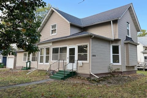 Homes For Sale - 1203 Story Street<br/> Boone County, Boone, IA 50036