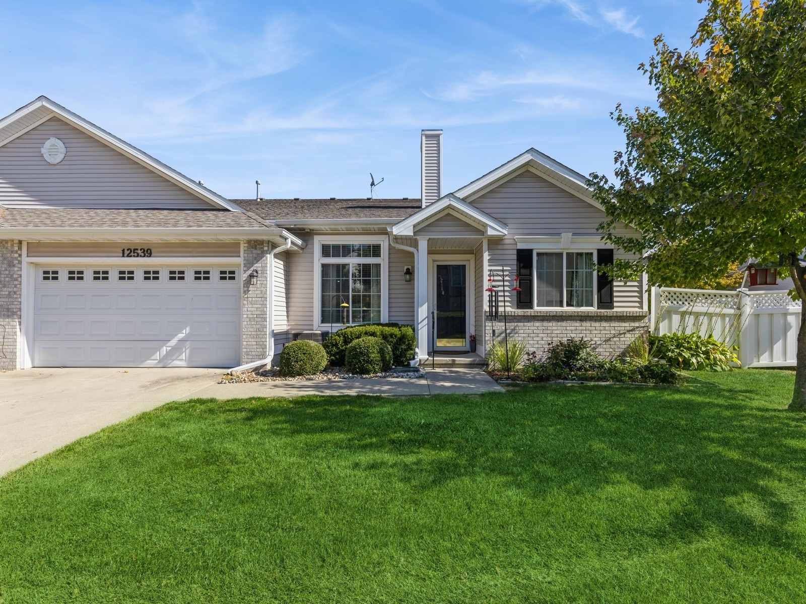 12539 Douglas Parkway, Urbandale, Iowa image 1