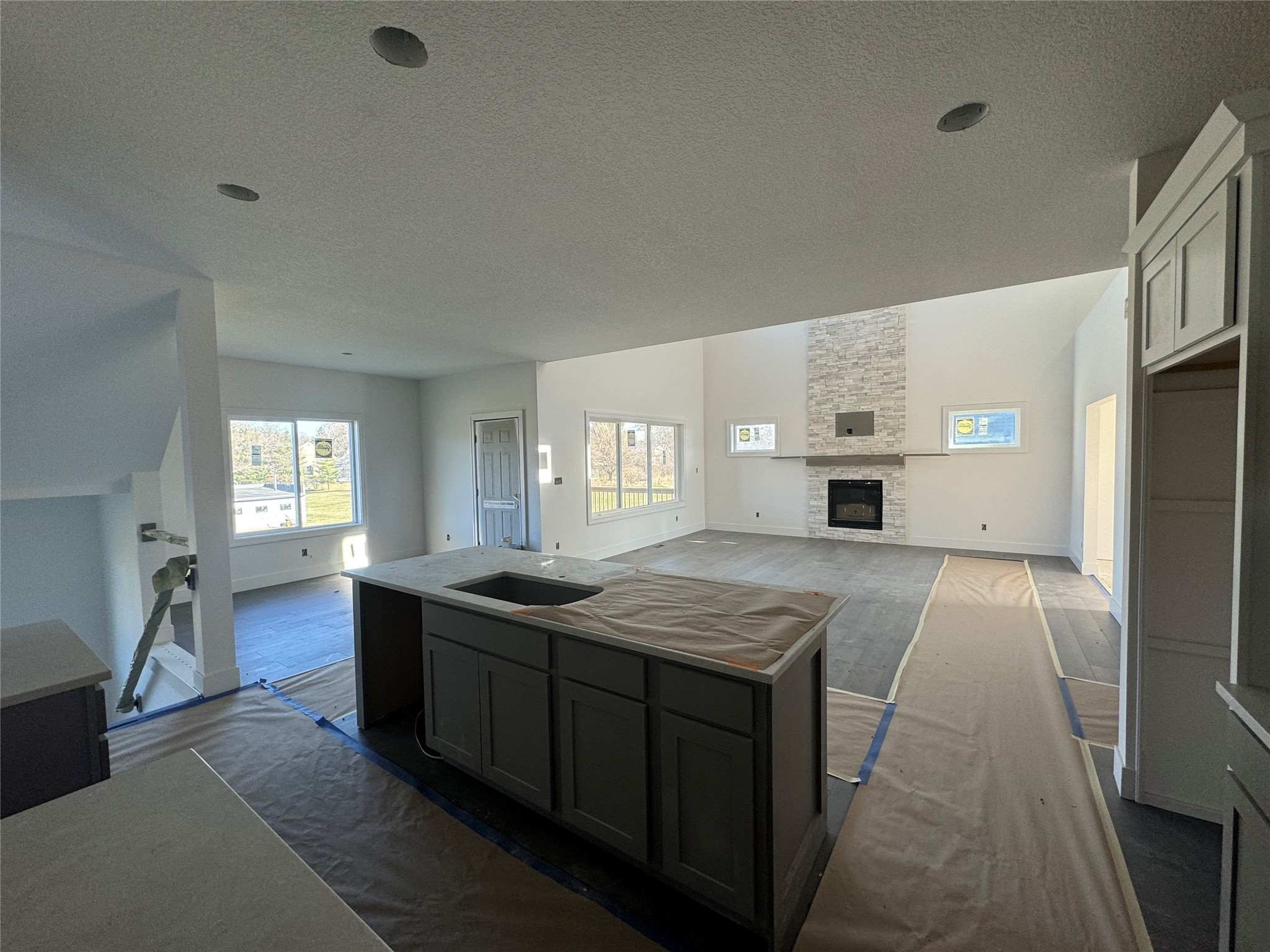 537 SE Walnut Woods Drive, West Des Moines, Iowa image 3