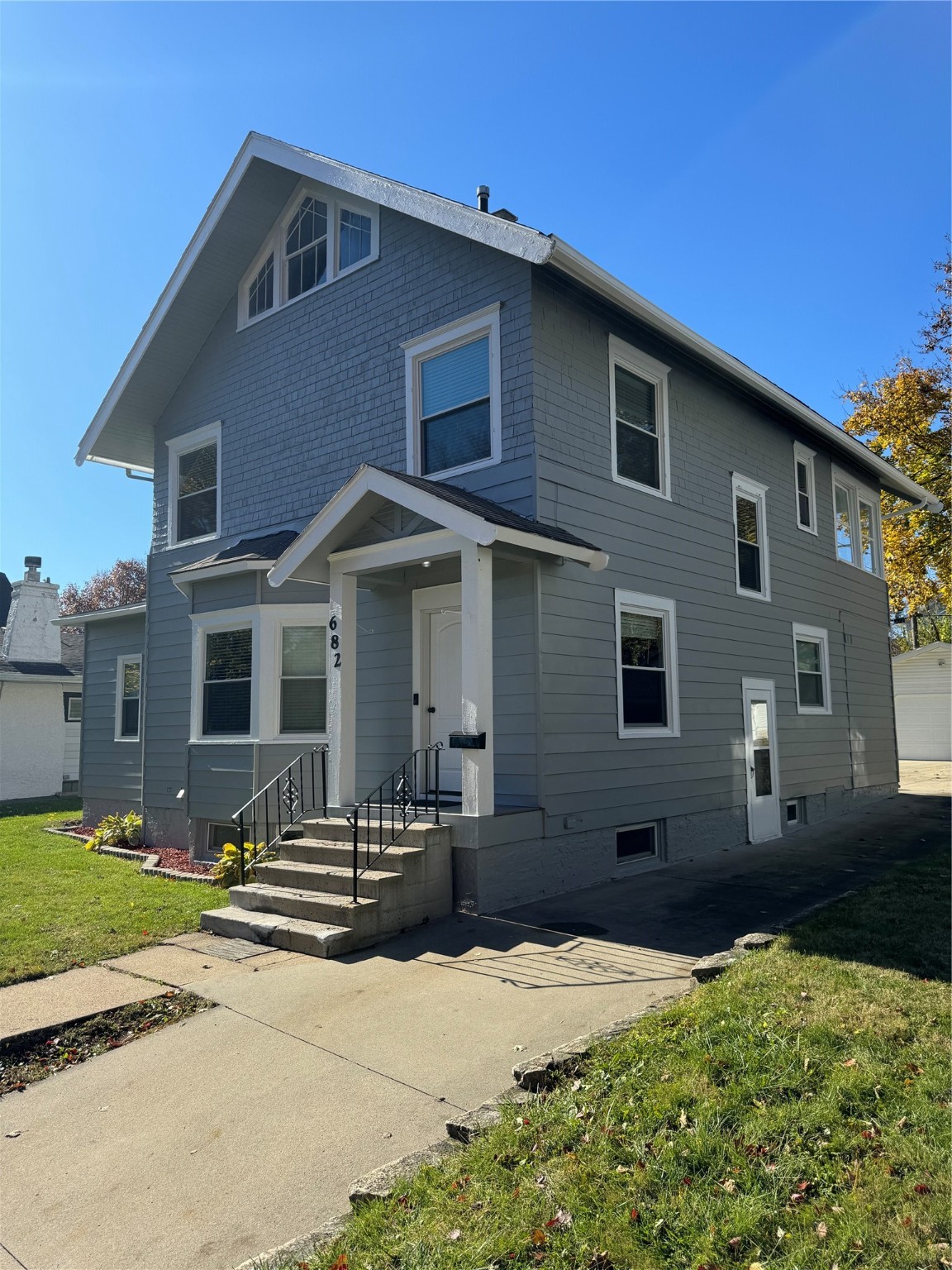 682 36th Street, Des Moines, Iowa image 1