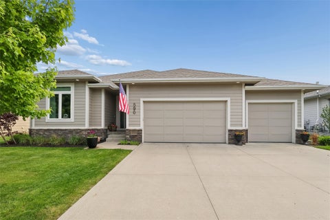 Homes For Sale - 590 NE Meridian Drive<br/> Waukee, IA 50263