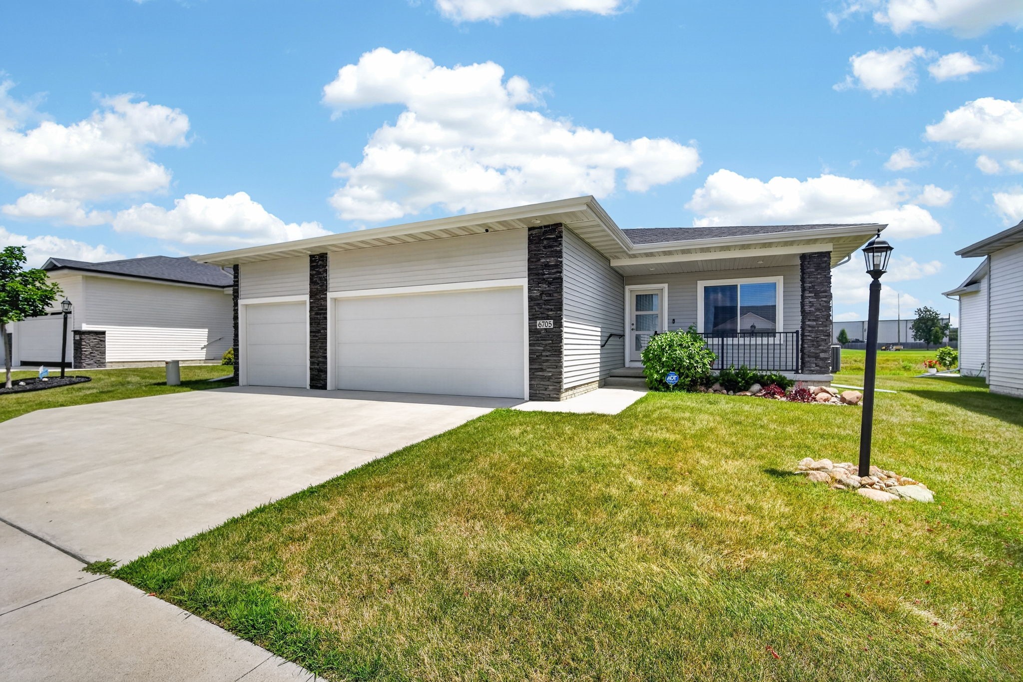 6705 NE 12th Court