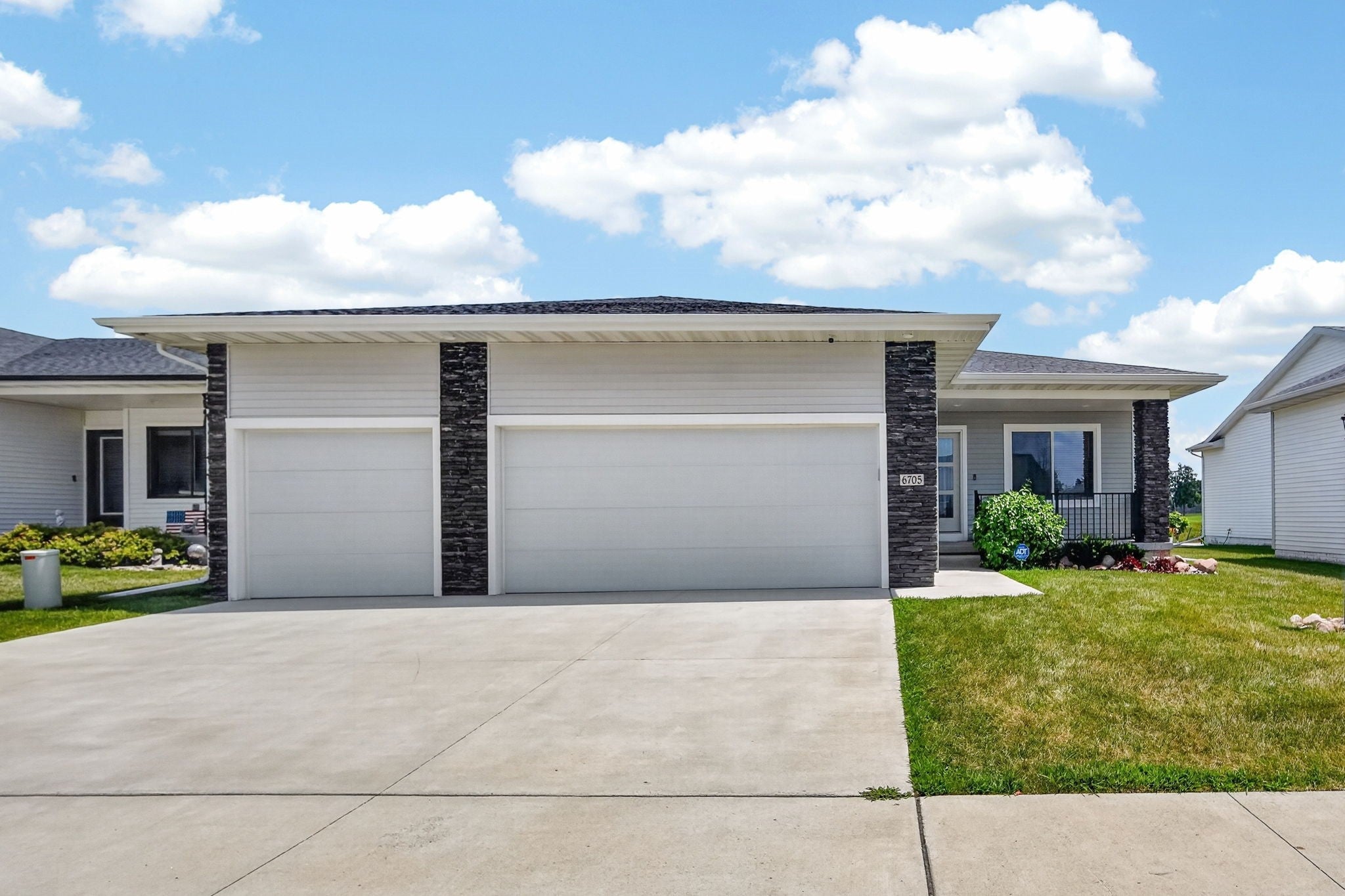 6705 NE 12th Court