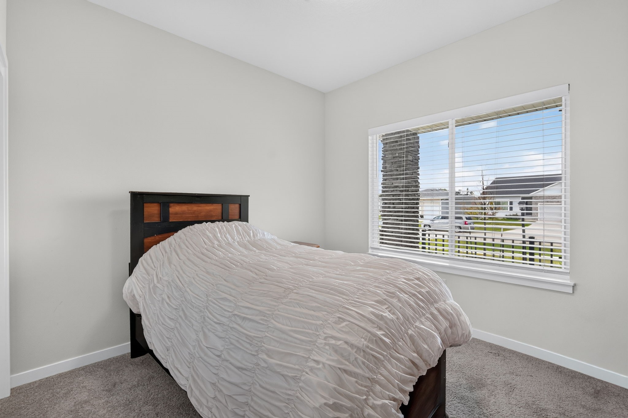6705 NE 12th Court