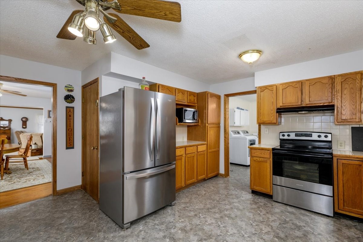 903 W Maple Street, Centerville, Iowa image 9