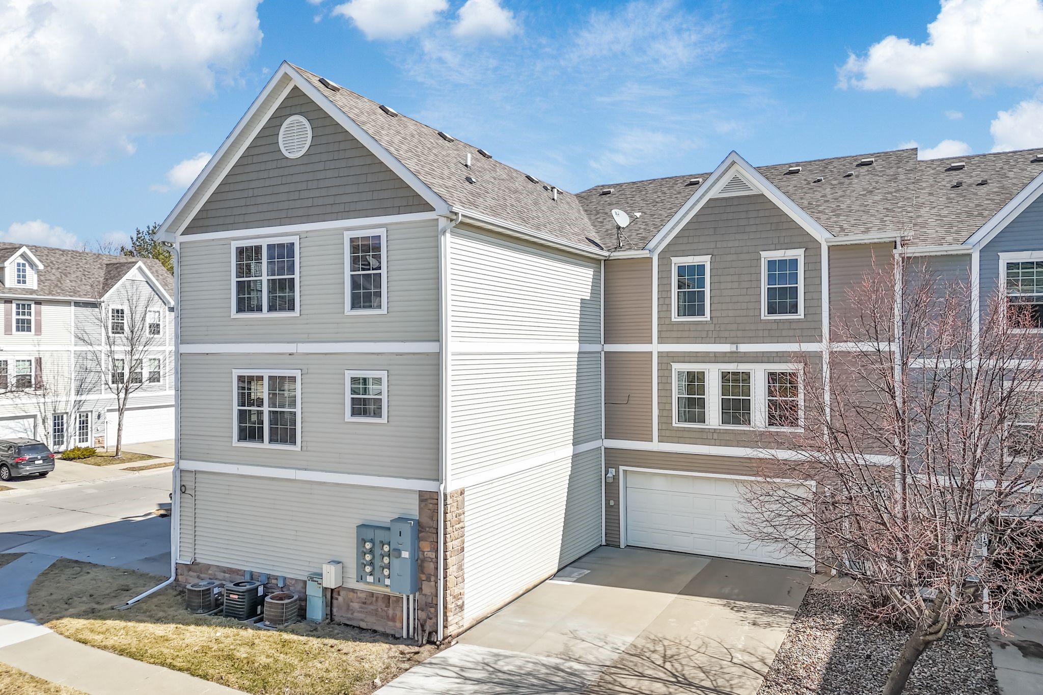 3011 SW Sharmin Lane, Ankeny, Iowa image 2