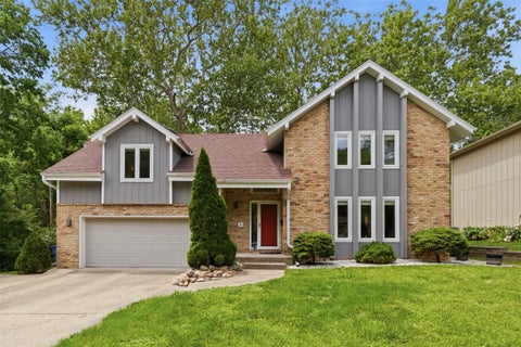 Homes For Sale - 36 30th Street<br/> Des Moines, IA 50312