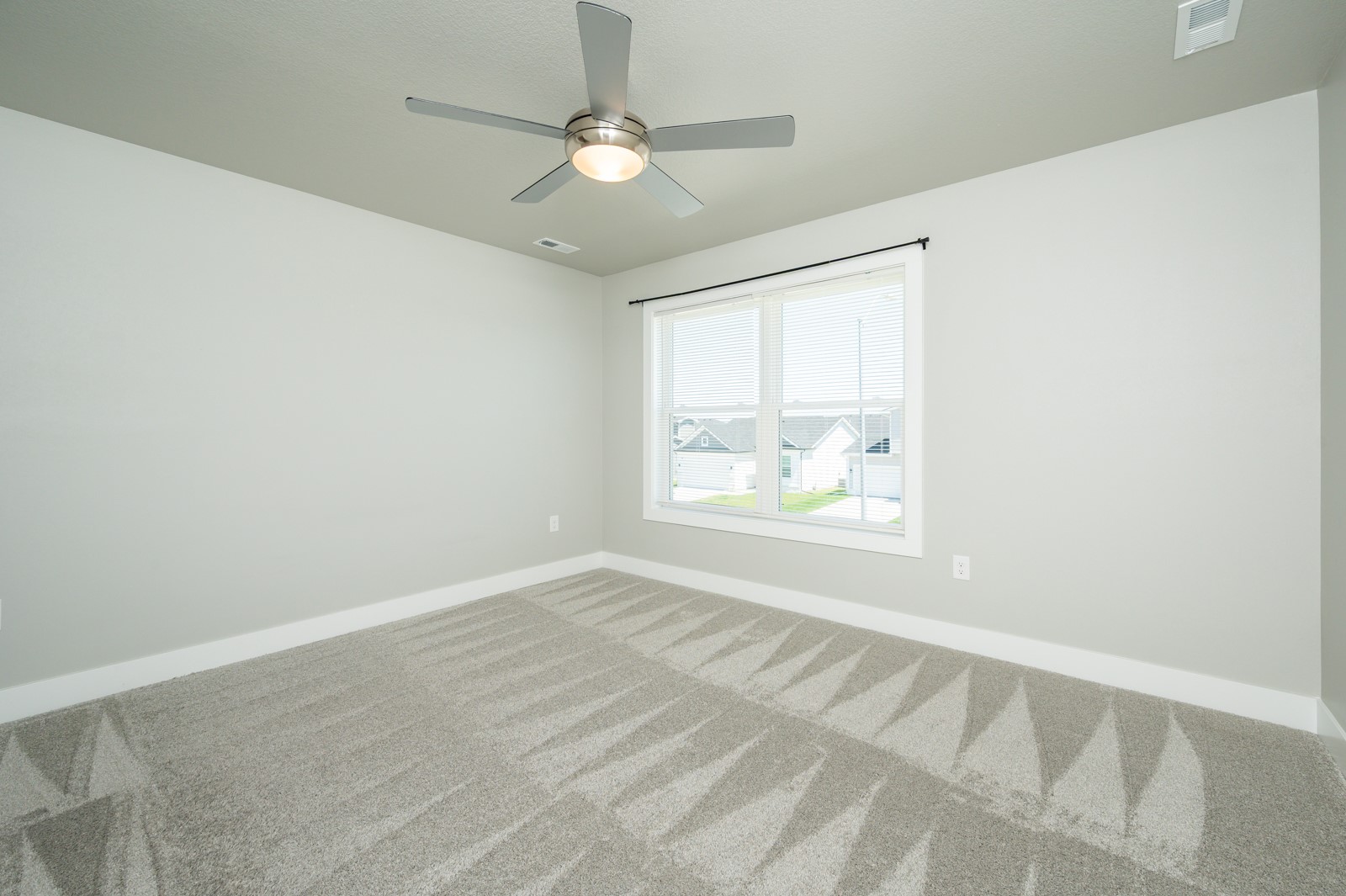 630 NE Hunter Drive, Ankeny, Iowa image 10