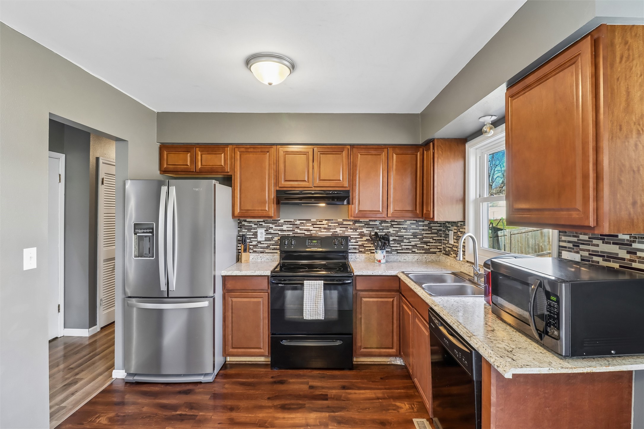 705 E Competine Street