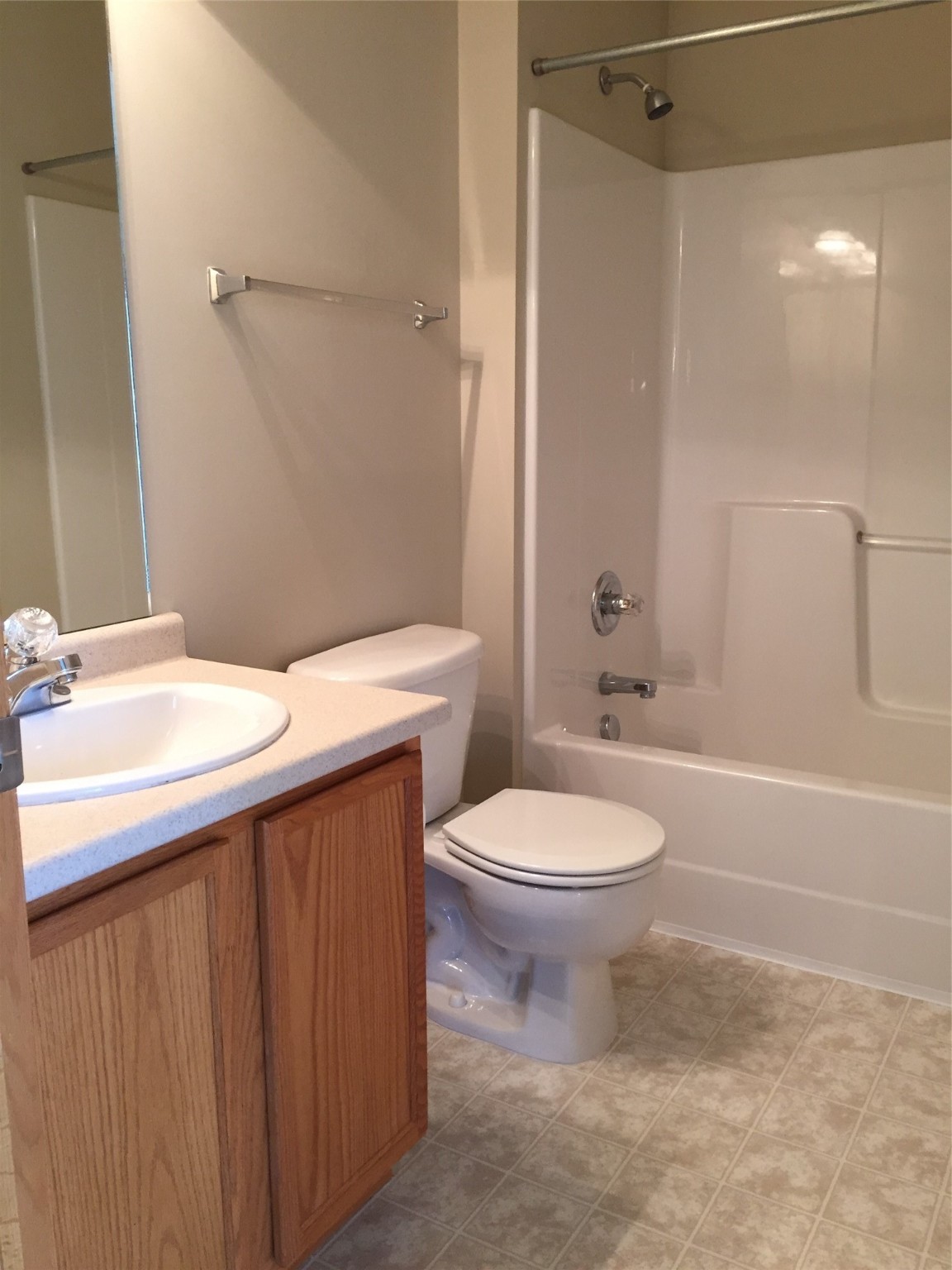 1740 SE La Grant Parkway #18, Waukee, Iowa image 10