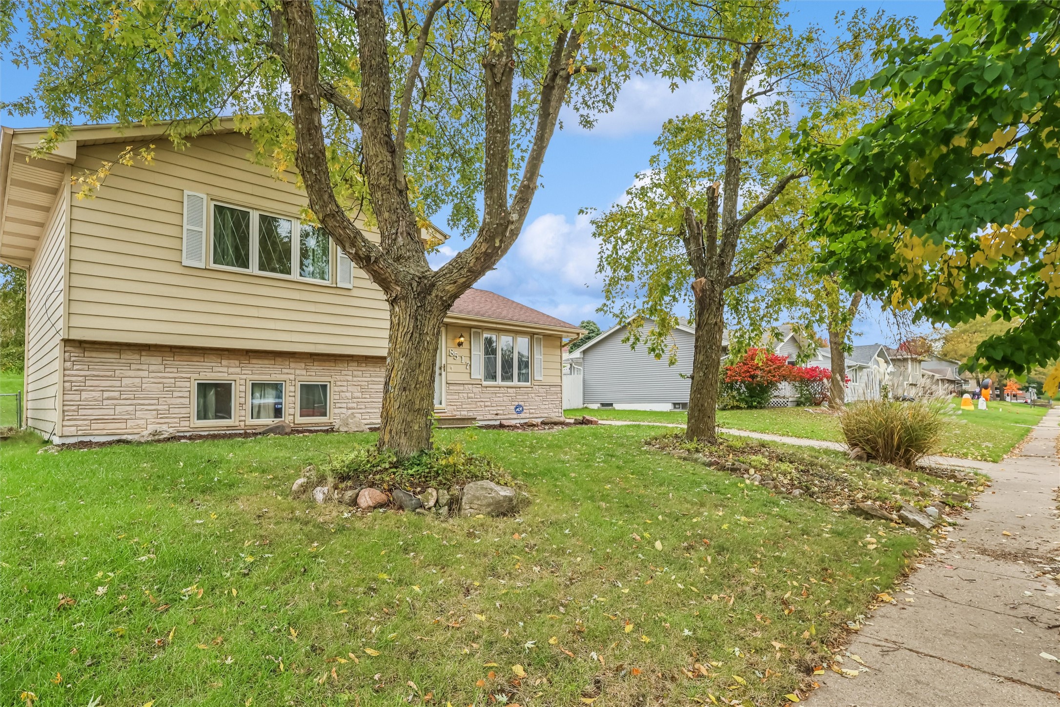 8517 Crestview Drive