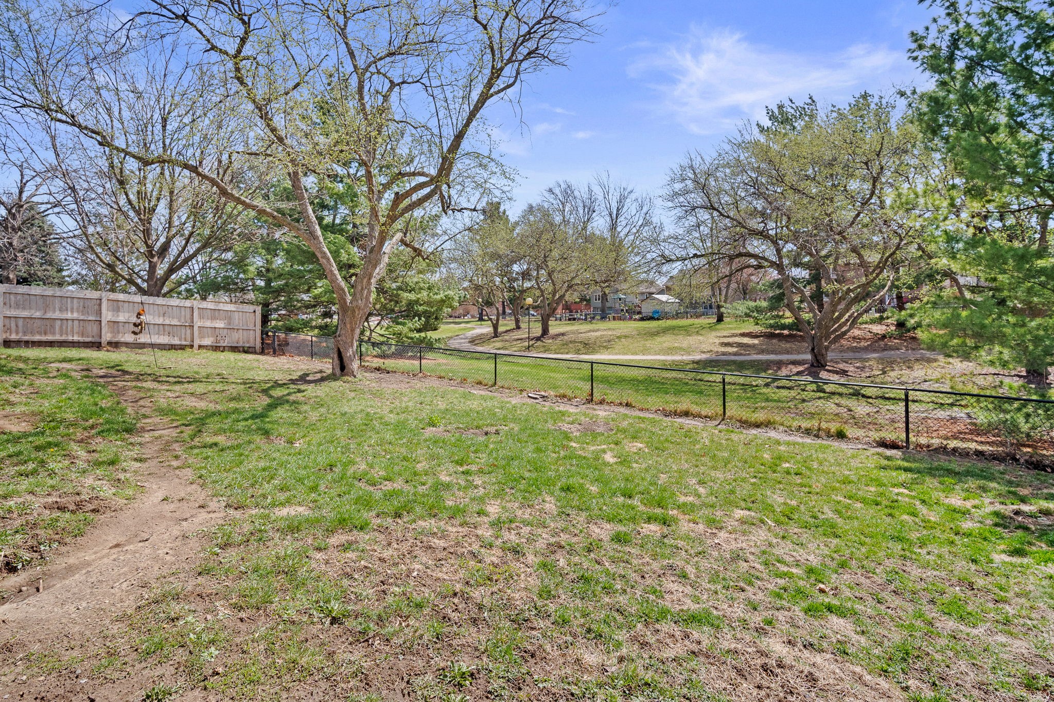 5926 Village Circle, Johnston, Iowa image 34