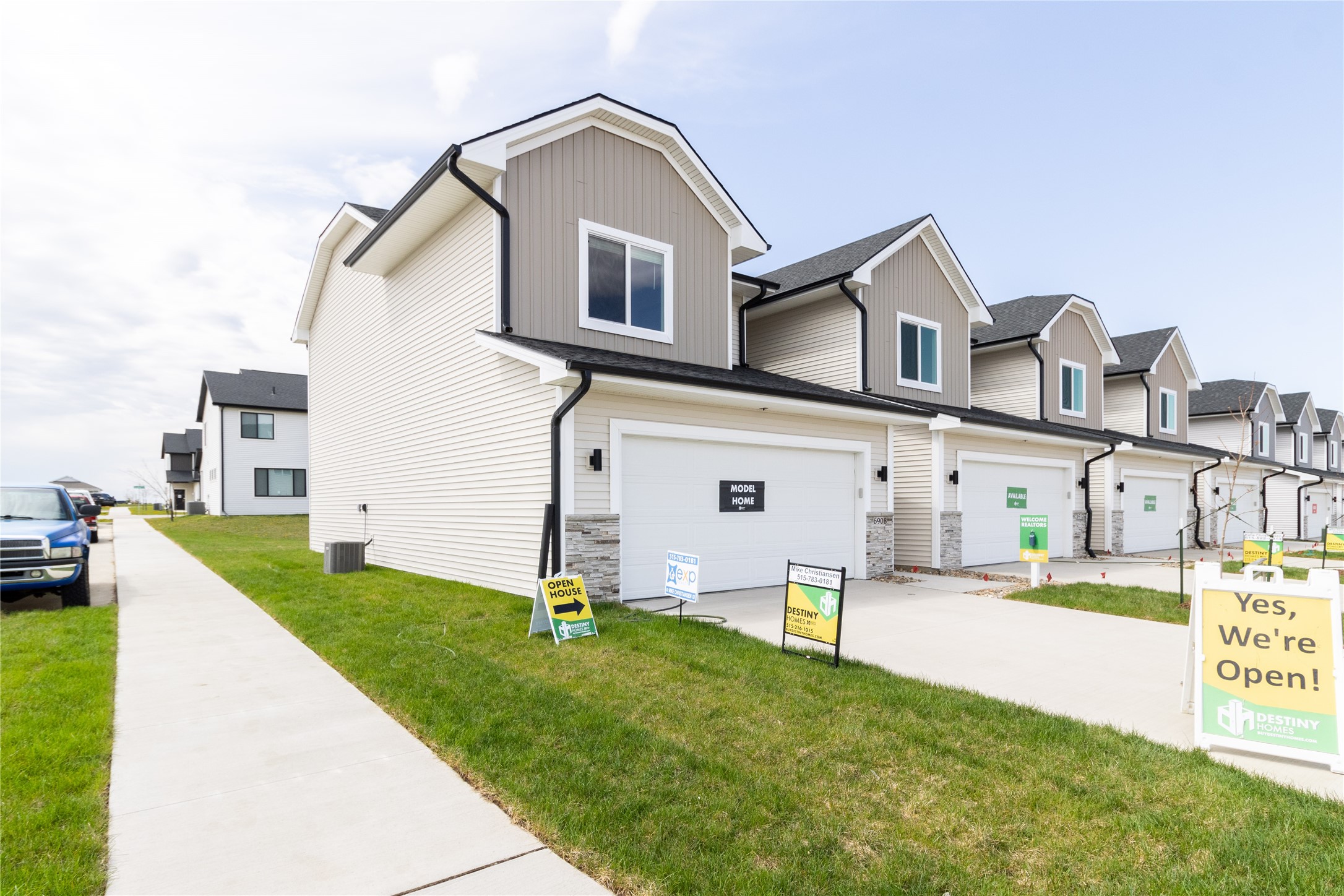 6908 Poppy Court, Johnston, Iowa image 3