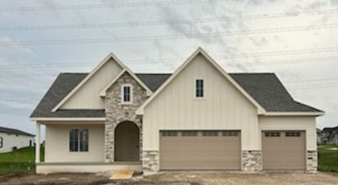 16212 Ironwood Lane Urbandale IA 50323