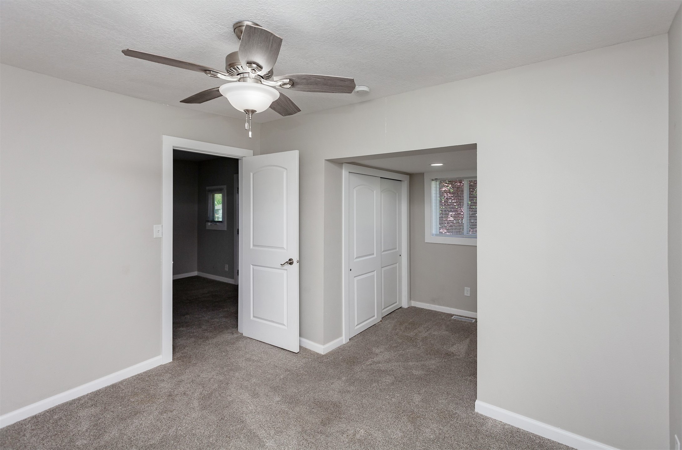 2323 Maple Street, Des Moines, Iowa image 18
