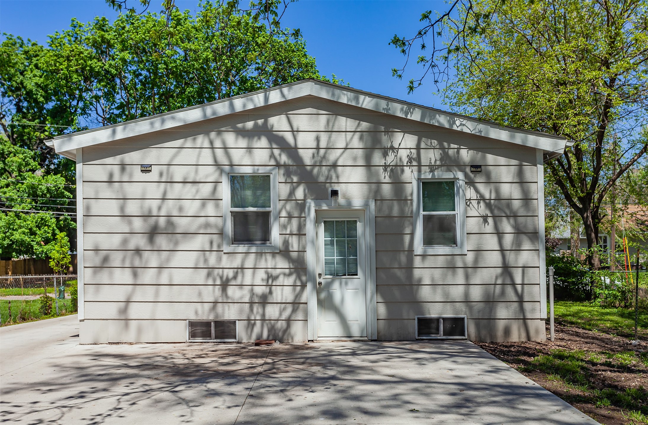 2323 Maple Street, Des Moines, Iowa image 24