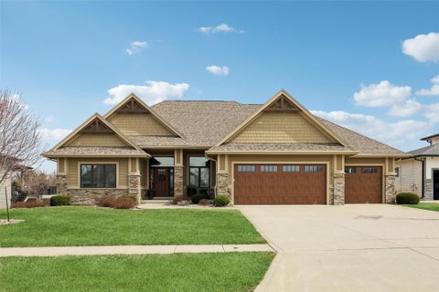 Homes For Sale - 7821 NW 104th Court<br/> Johnston, IA 50131