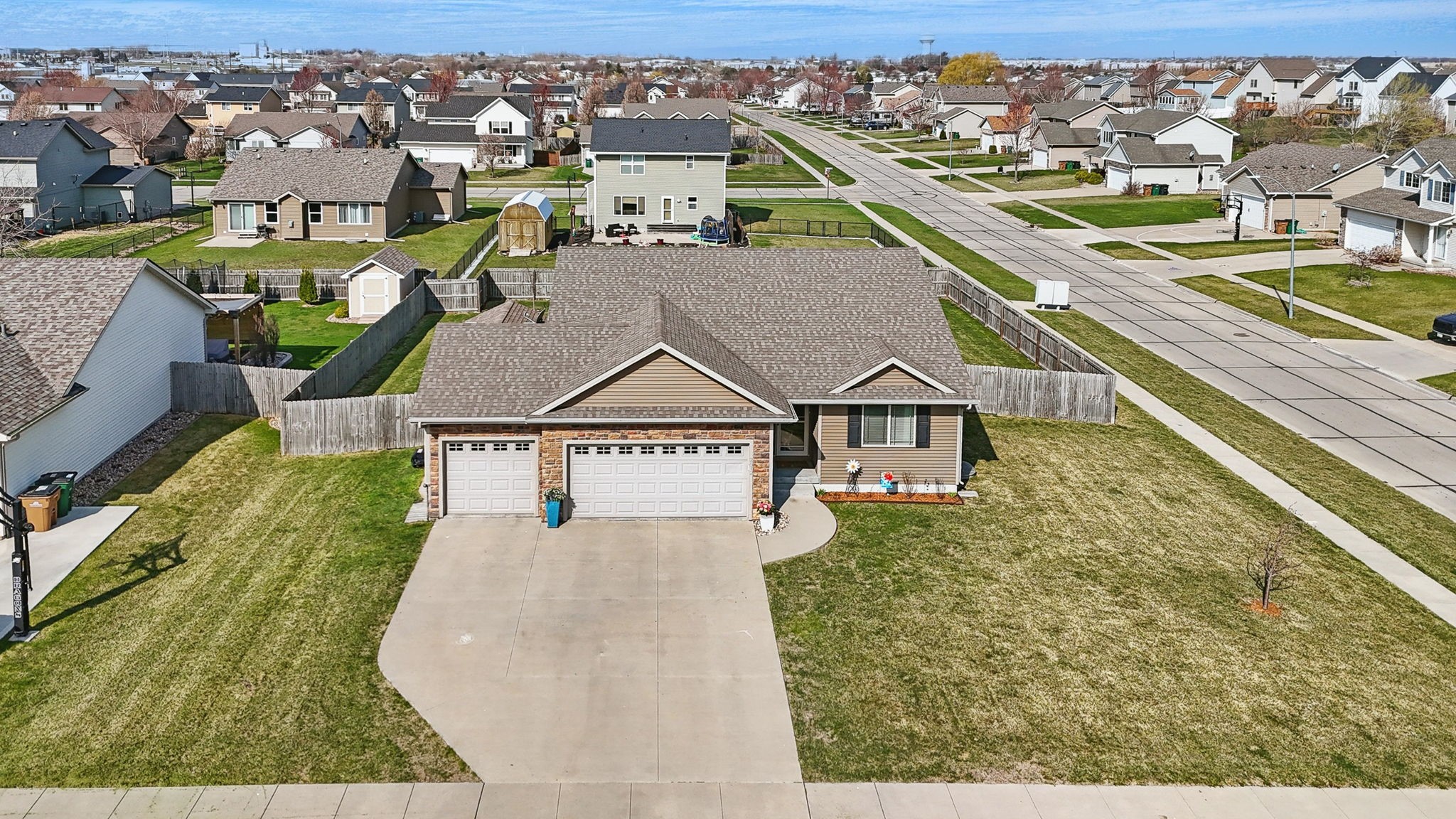 2812 SE Diamond Drive, Grimes, Iowa image 4