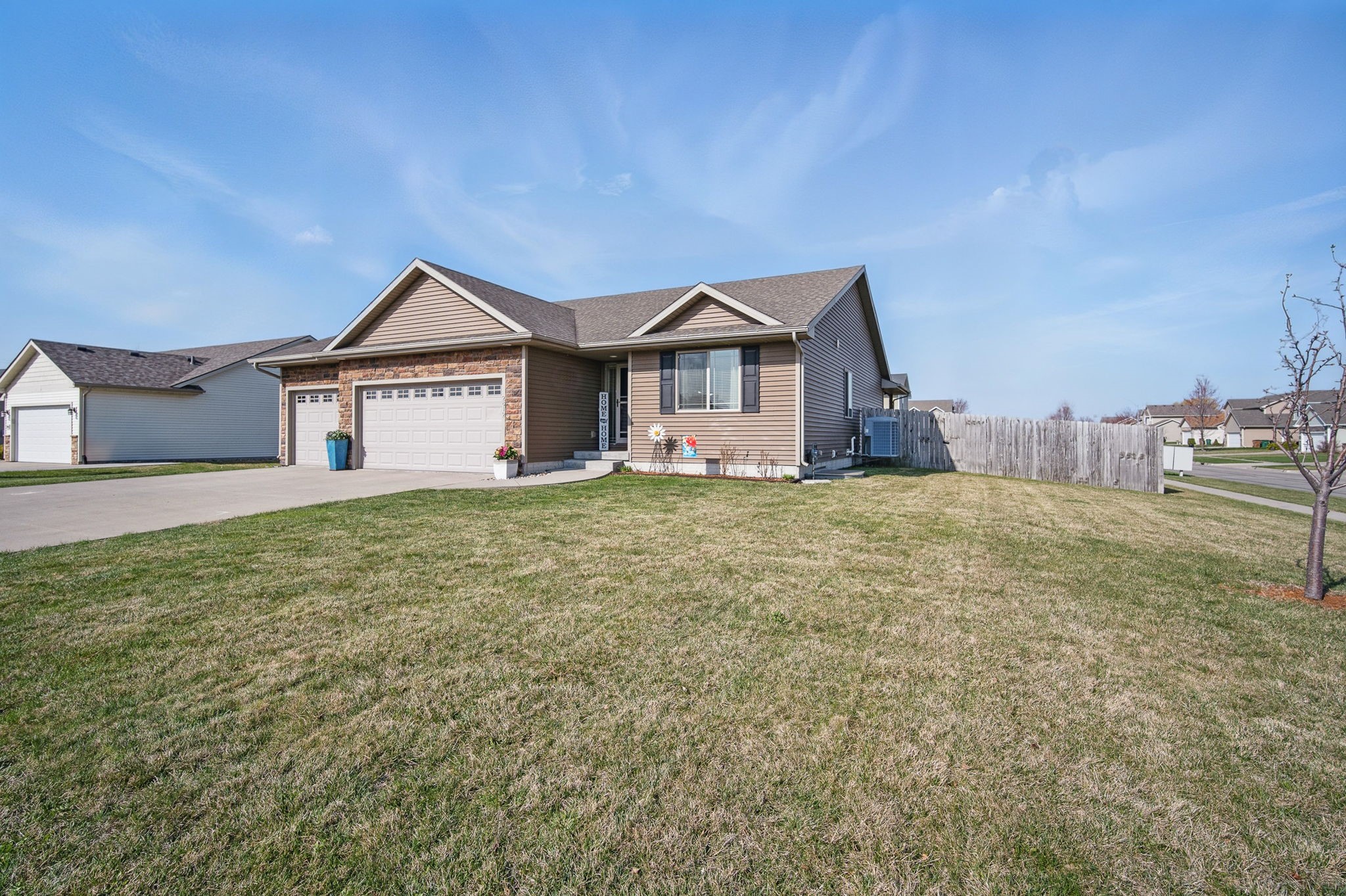 2812 SE Diamond Drive, Grimes, Iowa image 2