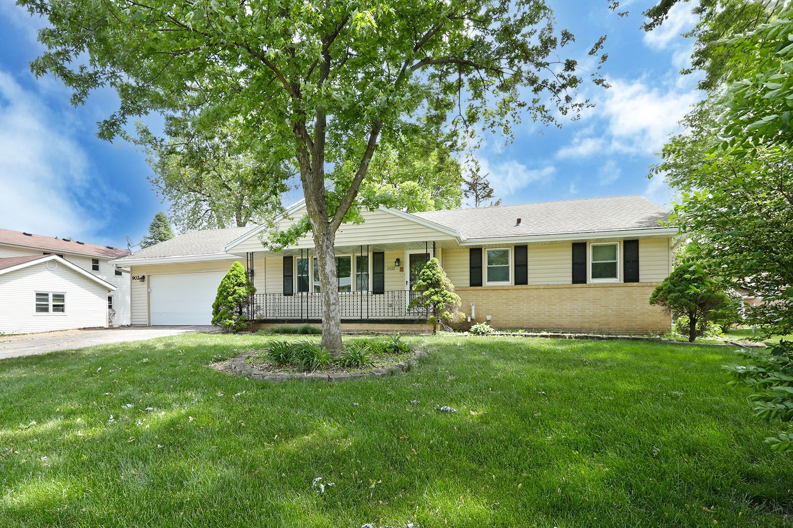 902 15th Street, Perry, Iowa image 1