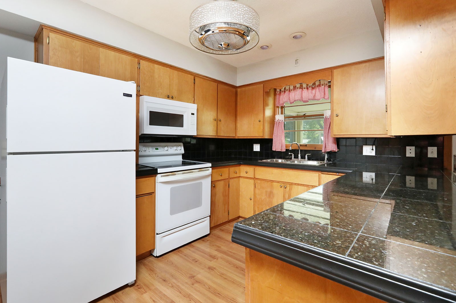 902 15th Street, Perry, Iowa image 3