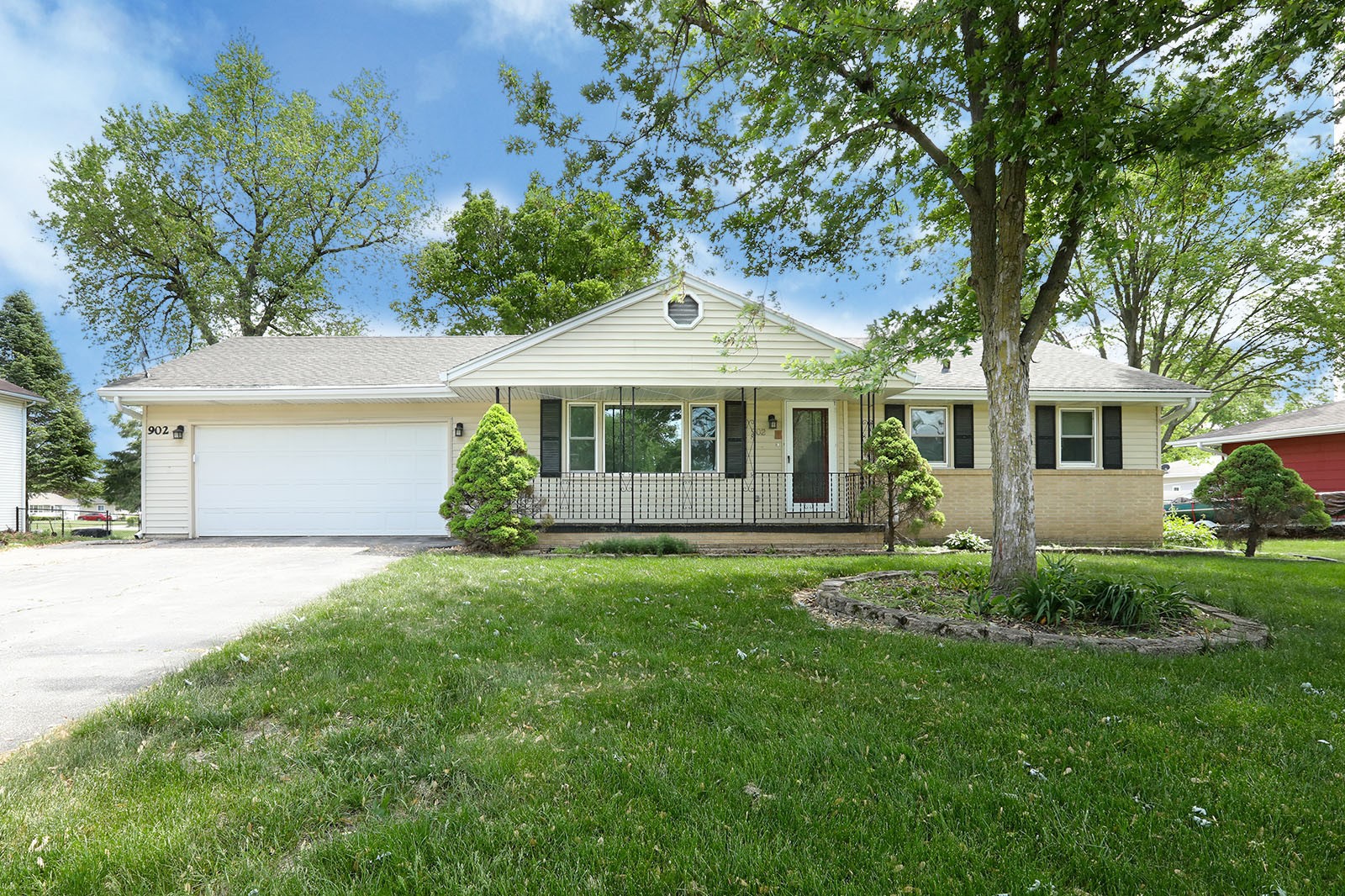 902 15th Street, Perry, Iowa image 2
