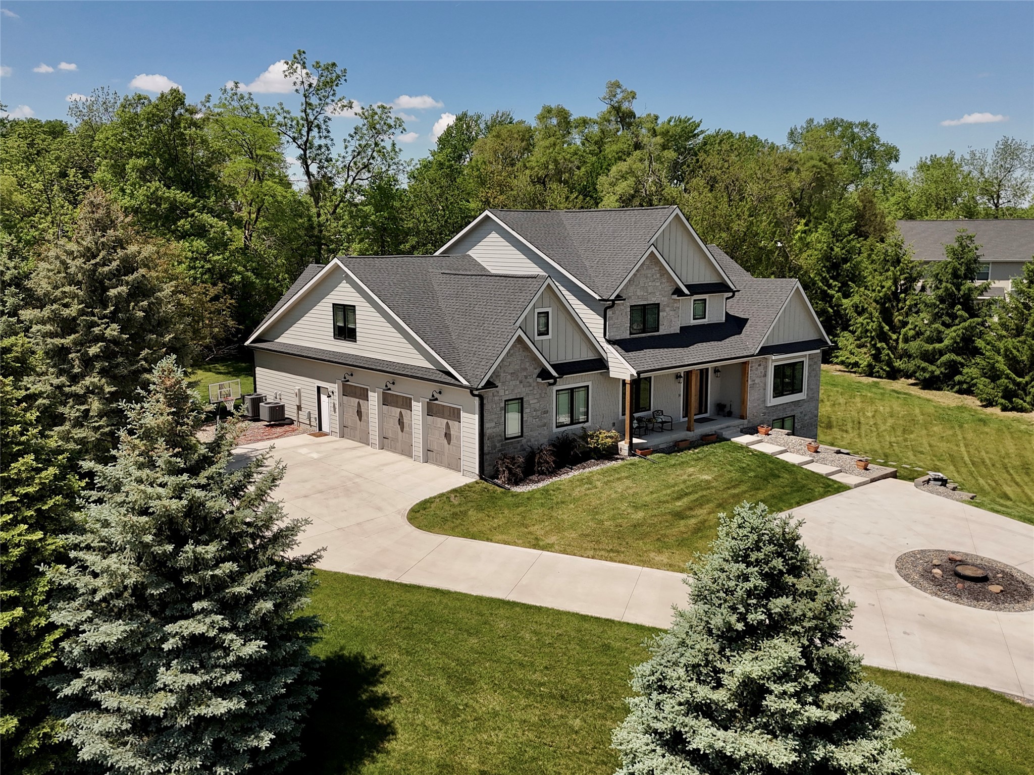 114 Tradition Drive, Polk City, Iowa image 2