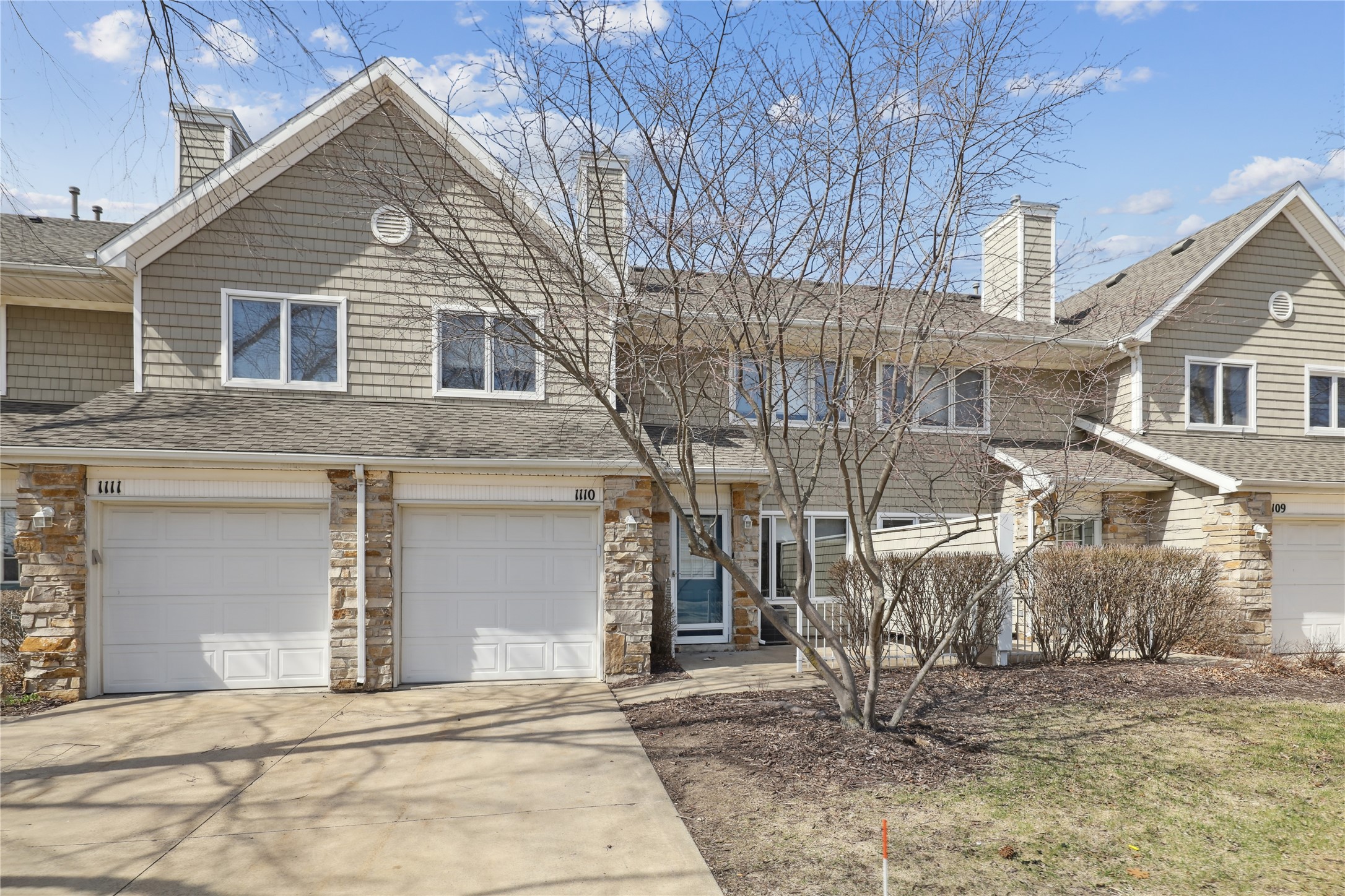 811 Burr Oaks Drive #1110, West Des Moines, Iowa image 2