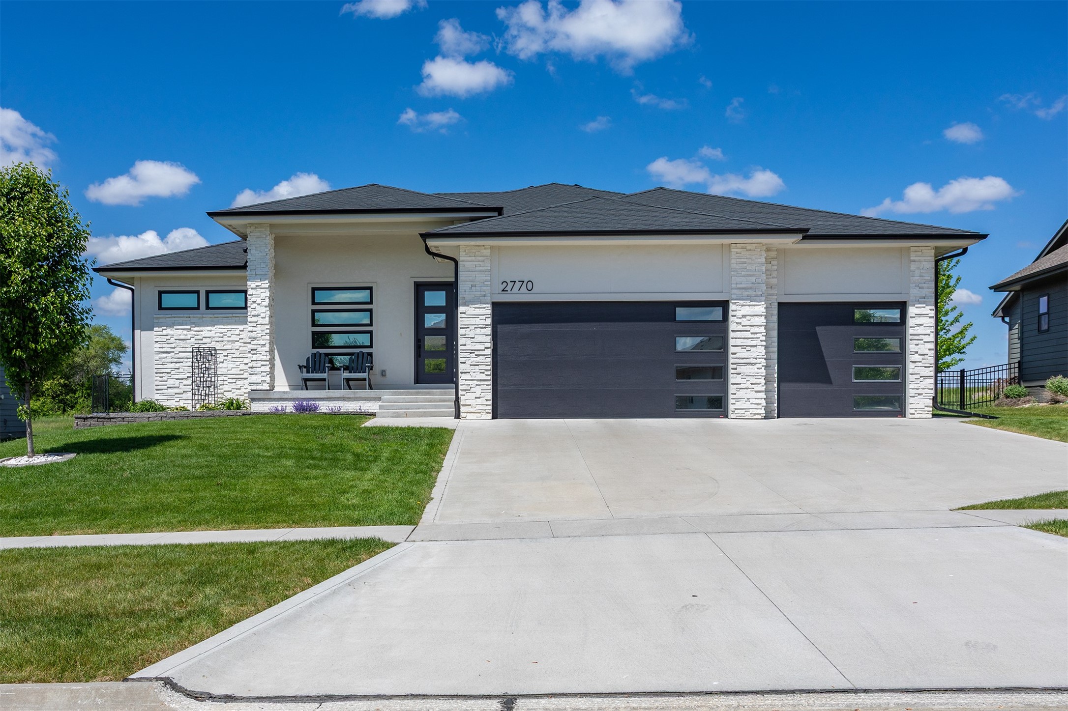 2770 NW 167th Street, Clive, Iowa image 1